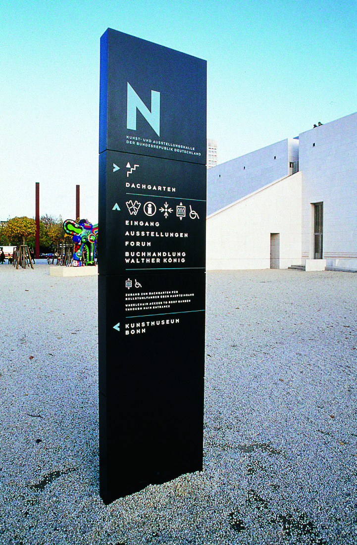 그래픽 디자이너들의 구루 네빌 브로디 Neville Brody 2 170727000000384 O