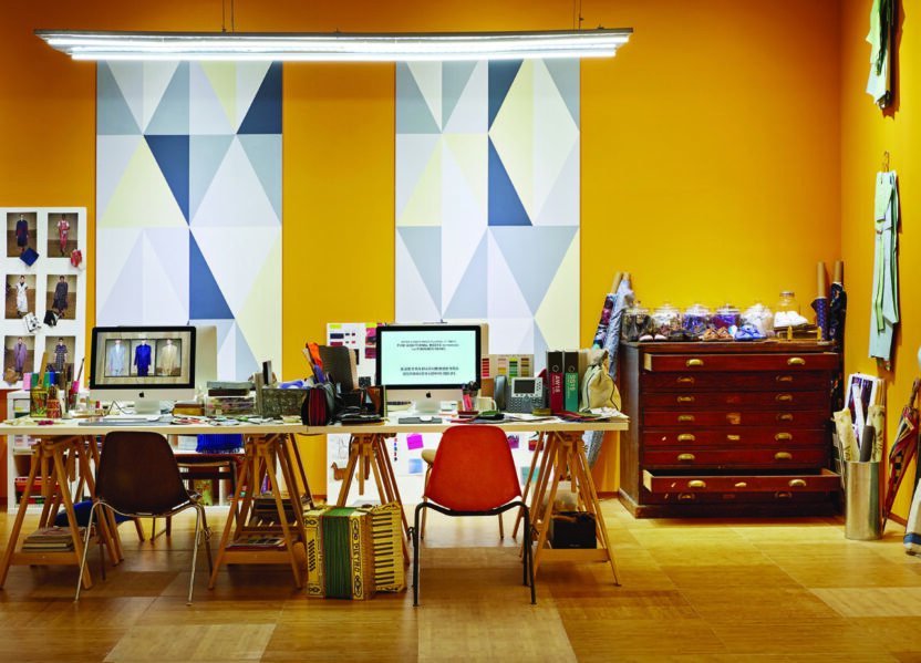 스트라이프 너머의 진짜 폴 스미스, 폴 스미스 & 데얀 서드직 4 190819000000627 O