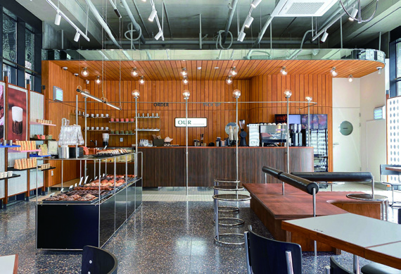 닮았지만 다른 언어, 아우어 베이커리 3 200625000000913 O