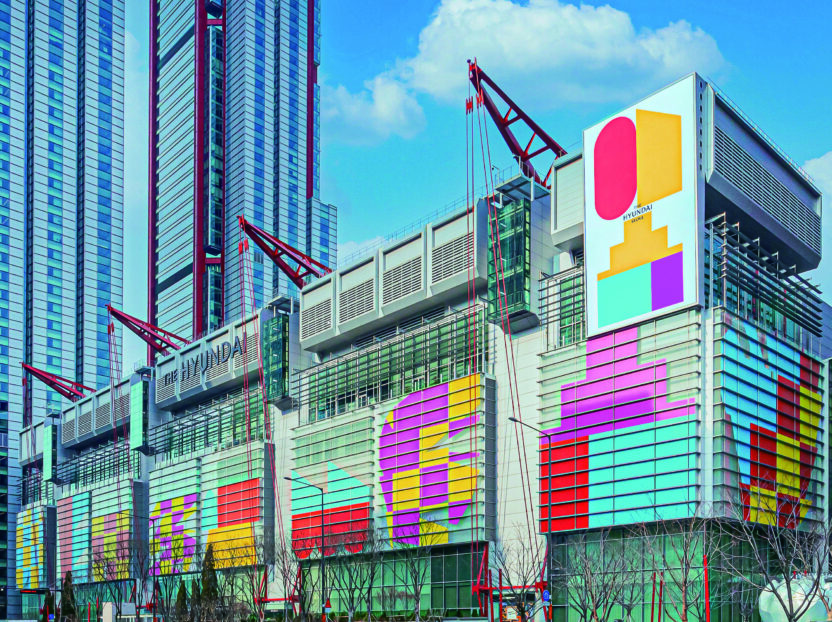 백 가지 콘텐츠를 큐레이션한 미래형 플래그십 스토어, 더현대 서울 4 210325000000495 O 1