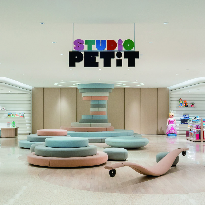 백 가지 콘텐츠를 큐레이션한 미래형 플래그십 스토어, 더현대 서울 13 210325000000501 O