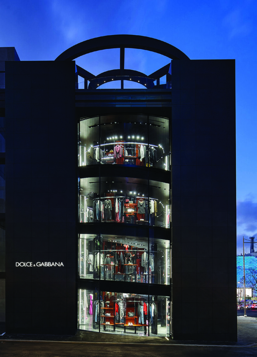 럭셔리 매장의 디자인 문법을 흔들다 돌체앤가바나 서울 스토어 3 210426000000266 O