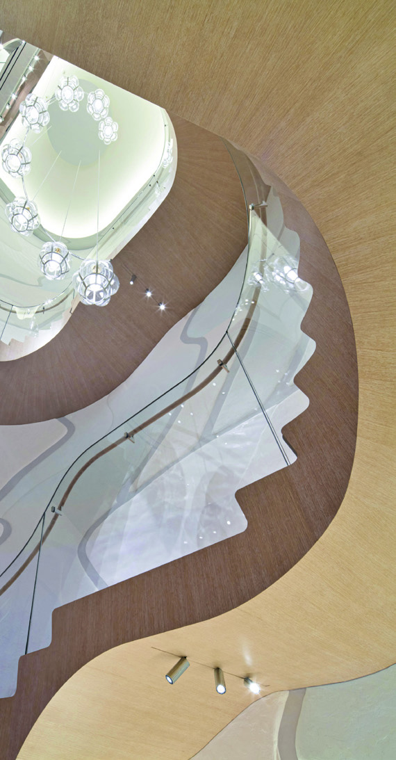 도쿄 베이의 물결을 담은 루이 비통 긴자 플래그십 스토어 2 210426000000378 O