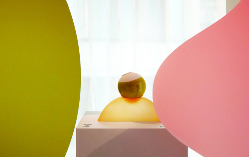 세라믹과 아크릴, 그 사이의 변주 오덴세 디자인 스튜디오 〈더 컴포지션〉전 2 211125000001278 O