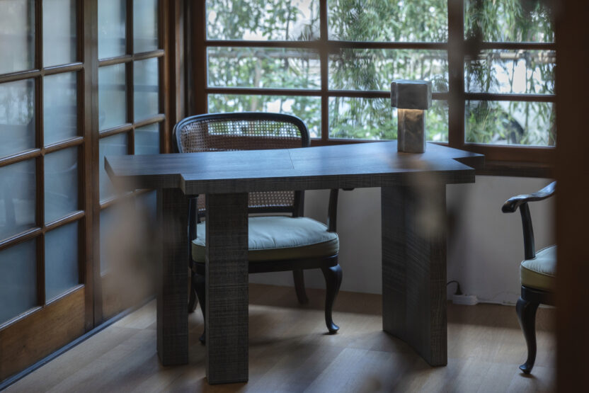 100년 가옥 오초량에서 만난 〈에디터갑의 집〉 5 4X5 7976