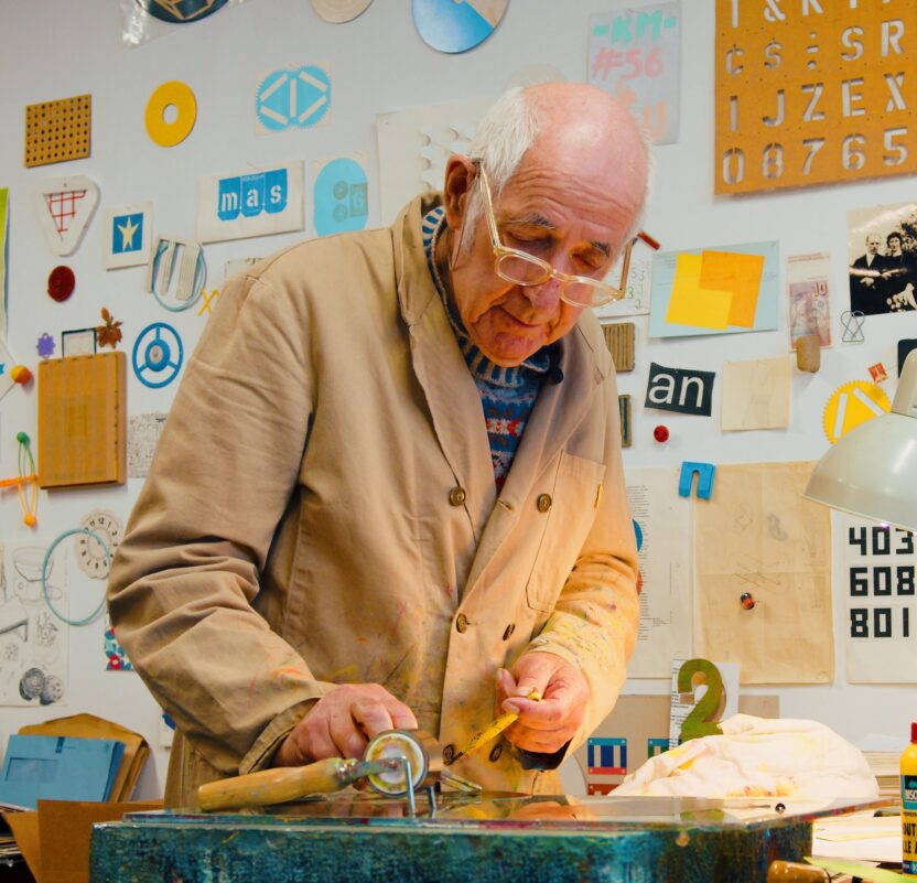 카럴 마르턴스 × 리버티 7 Karel Martens x Liberty I www.libertylondon.com 1 1 2