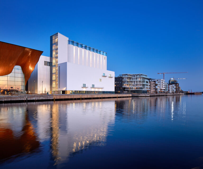 북유럽 현대미술의 새로운 성지, 쿤스트실로 21 북유럽 현대미술의 새로운 성지, 쿤스트실로