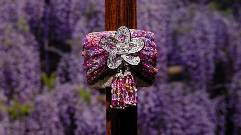 〈까르띠에, 시간의 결정〉을 관람하는 4가지 포인트 8 까르띠에 시간의 결정 전시 작품 브레이슬릿 ©Cartier ©Victor Picon 3