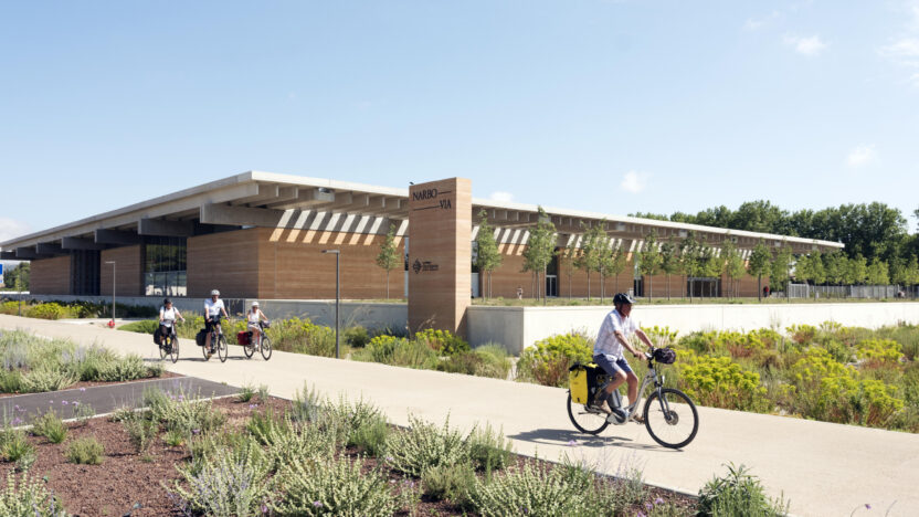 지속 가능한 건축, 〈미래긍정: 노먼 포스터, 포스터 + 파트너스〉전 12 나르보 비아 박물관 ⓒ 필리프 샹셀