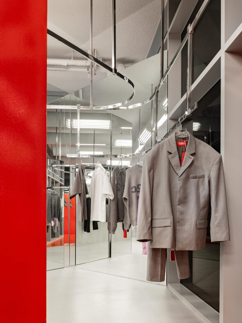 '032c'의 첫 글로벌 스토어, 서울에 상륙하다 9 무신사 트레이딩 사진자료 032c 갤러리 서울 사진 5 min