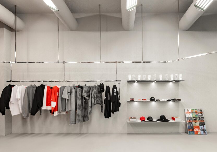 '032c'의 첫 글로벌 스토어, 서울에 상륙하다 10 무신사 트레이딩 사진자료 032c 갤러리 서울 사진 6 min