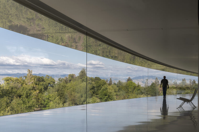 지속 가능한 건축, 〈미래긍정: 노먼 포스터, 포스터 + 파트너스〉전 6 애플 파크 ⓒ 나이절 영 포스터 파트너스