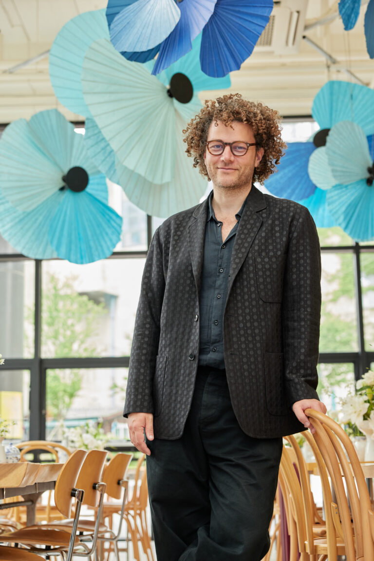 로얄코펜하겐의 크리에이티브 디렉터 재스퍼 닐슨 33 로얄코펜하겐의 크리에이티브 디렉터 재스퍼 닐슨