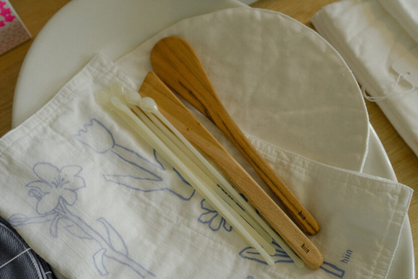 흰(hiin), 남편이 만든 나무 도구와 아내가 만든 흰 물건들 10 DSC03611