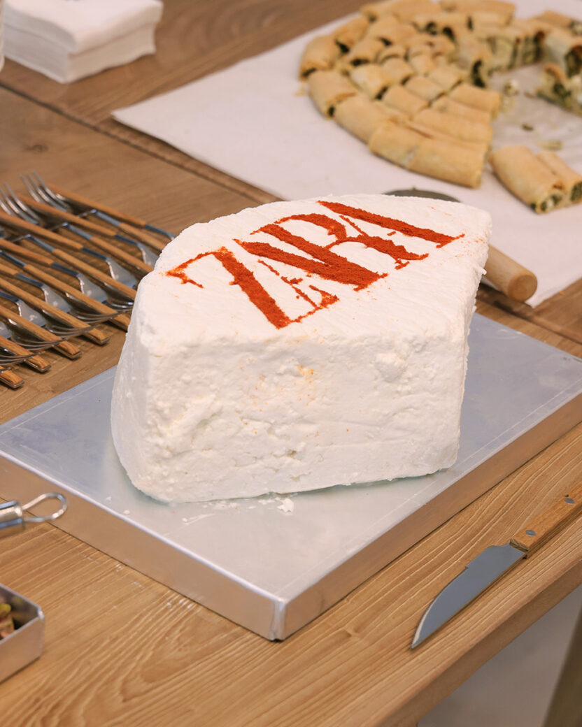 자라 카페? 에르메스 신문 가판대? 스페인 'Wozere Studio' 7 The Greek Foundation Zara Athens PireausTower WozereStudio7