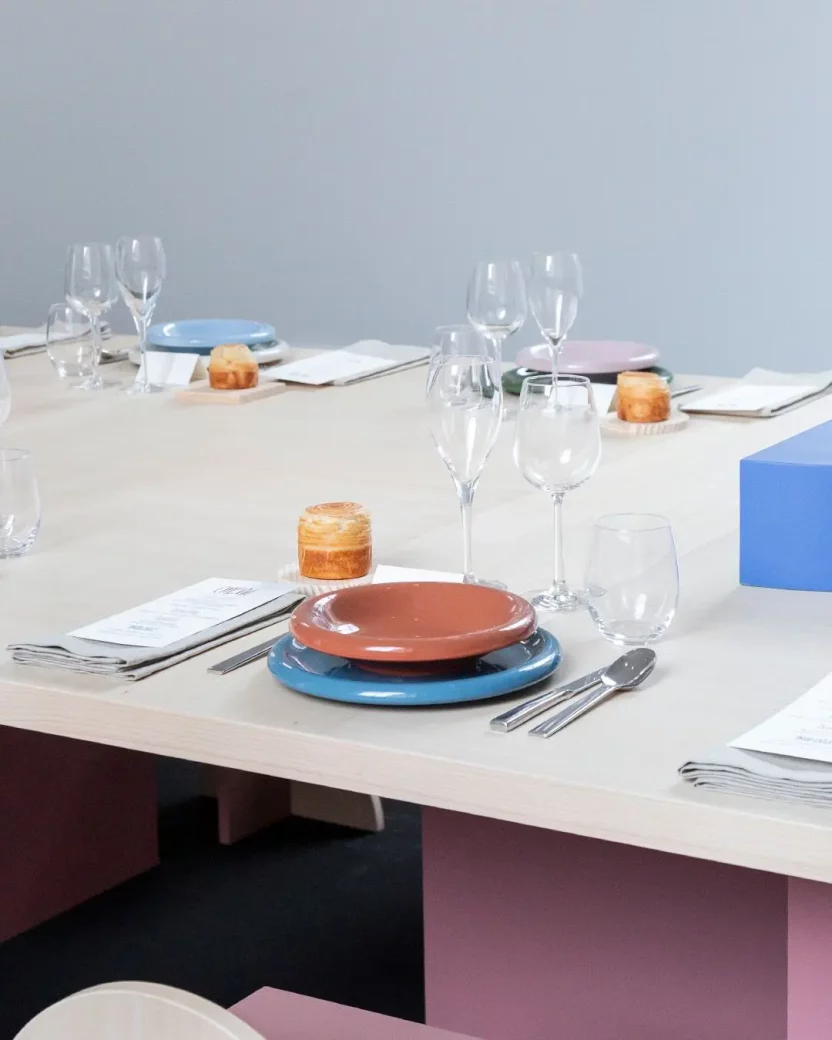 자라 카페? 에르메스 신문 가판대? 스페인 'Wozere Studio' 14 vertical interior 04 cdbb8e9186