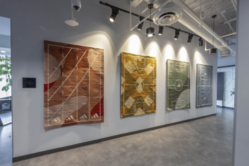 아디다스가 멕시코의 장인과 만나면? 10 10