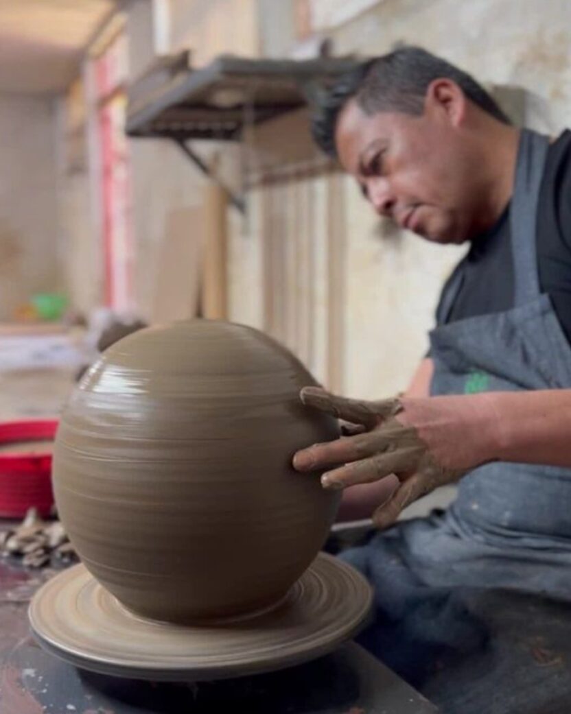 아디다스가 멕시코의 장인과 만나면? 16 16