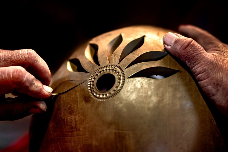 아디다스가 멕시코의 장인과 만나면? 19 19