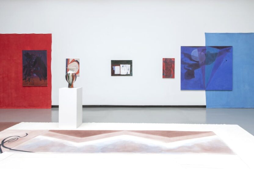 에르메스 재단의 전시 공간에서 소개한 다섯 번째 전시는? 2 2 2