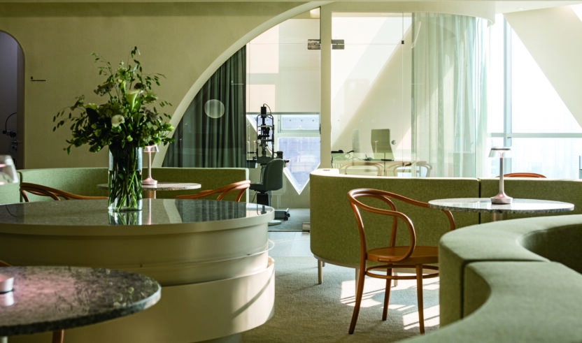 더퍼스트펭귄 The First Penguin - 2 6 200103000000194 O