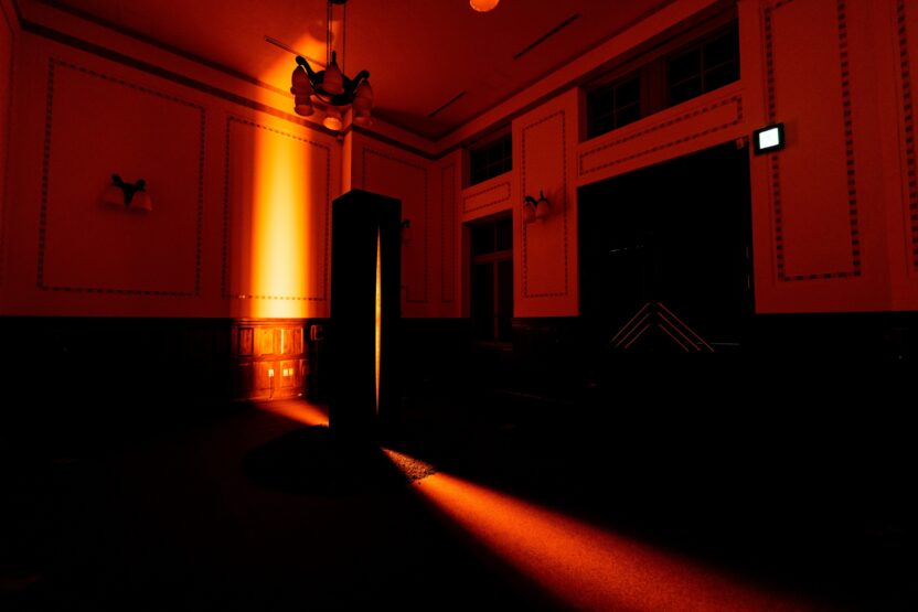 디스트릭트가 100년 넘은 옛 서울역에 펼친 다감각적 몰입의 세계 6 7R508608 4K