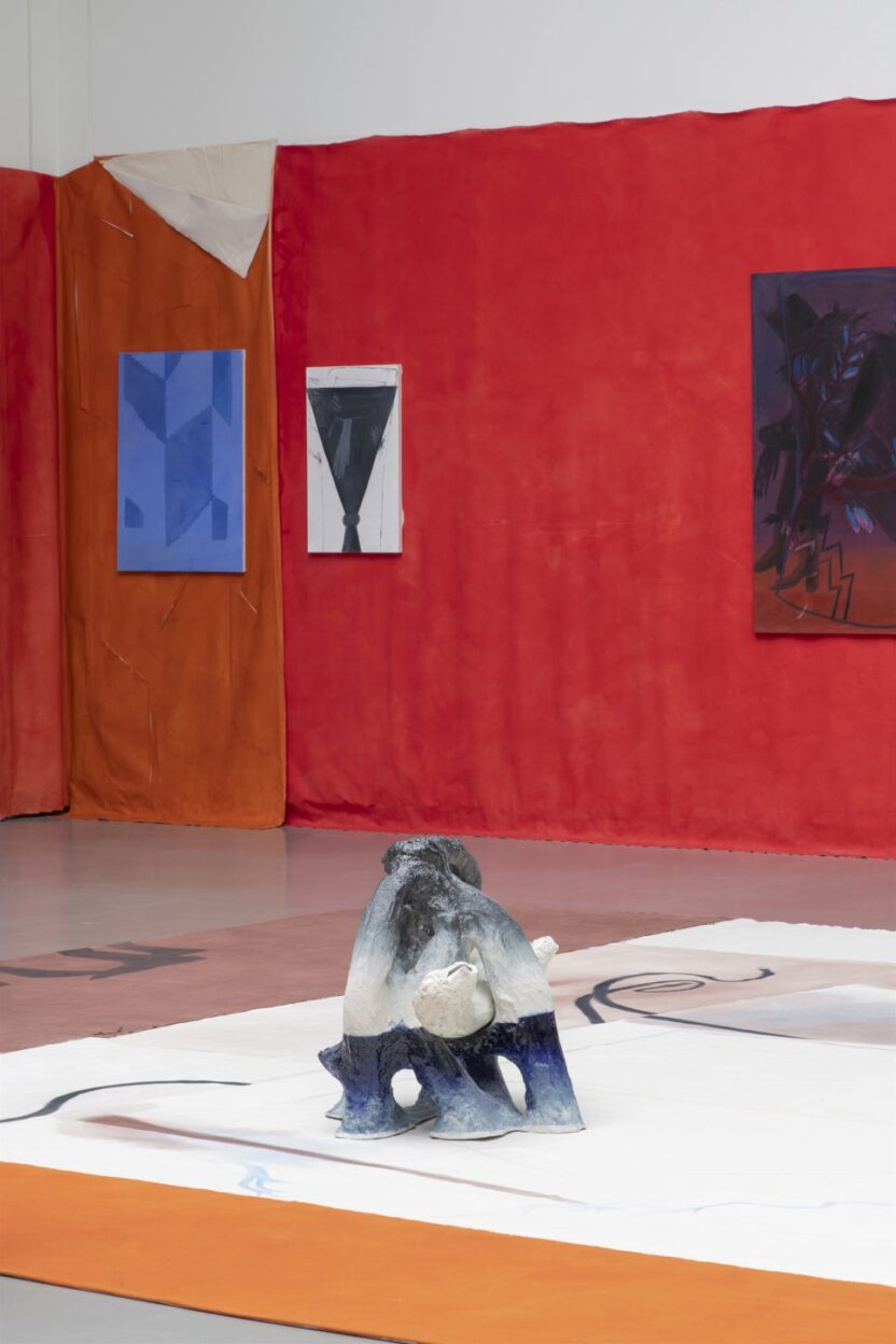 에르메스 재단의 전시 공간에서 소개한 다섯 번째 전시는? 6 8 1