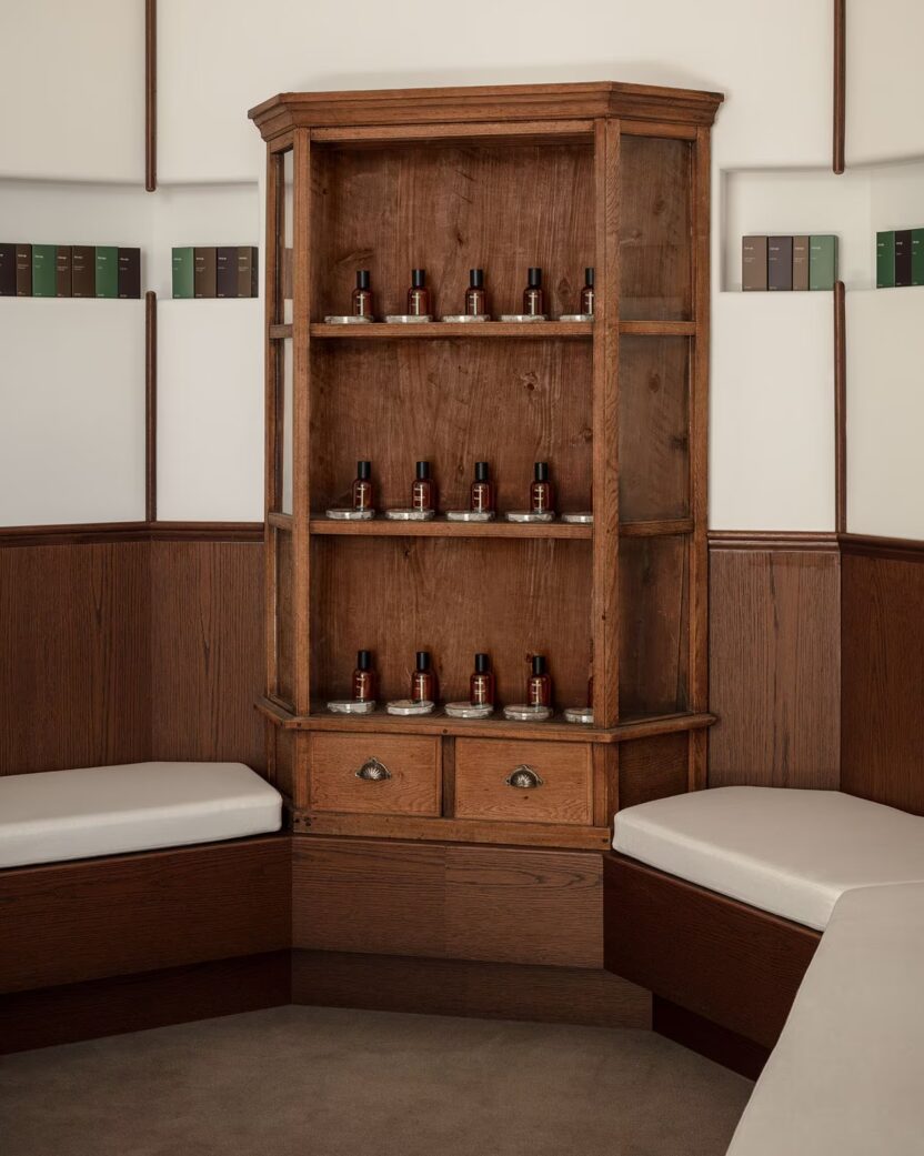 현대인의 감각을 사로잡는 이솝 공간 미학 3 Aesop JP Kamakura Split 1 Desktop 1260x1576px