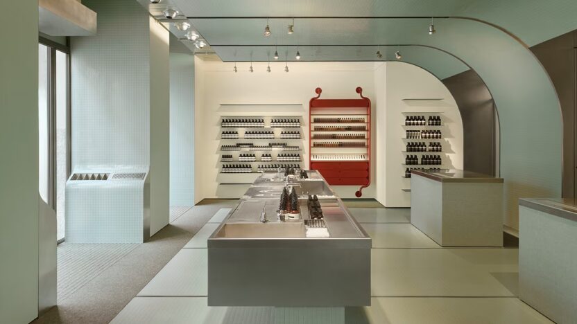 현대인의 감각을 사로잡는 이솝 공간 미학 9 Aesop Milano Carousel 3 Tablet 1400x788px 1