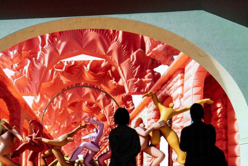 디스트릭트가 100년 넘은 옛 서울역에 펼친 다감각적 몰입의 세계 1 FLOW2024 디스트릭트2