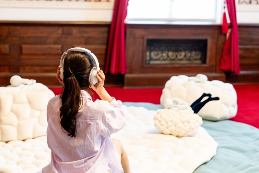 디스트릭트가 100년 넘은 옛 서울역에 펼친 다감각적 몰입의 세계 13 Floating Mind2024 미니유 인영혜