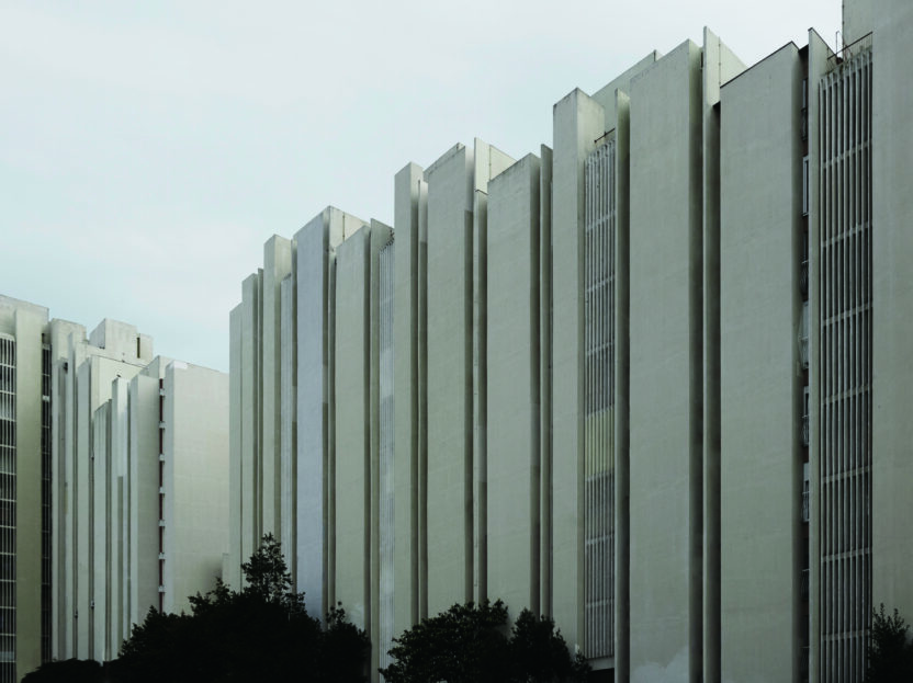 〈콘크리트 유토피아를 향해〉전 5 190123000000338 O