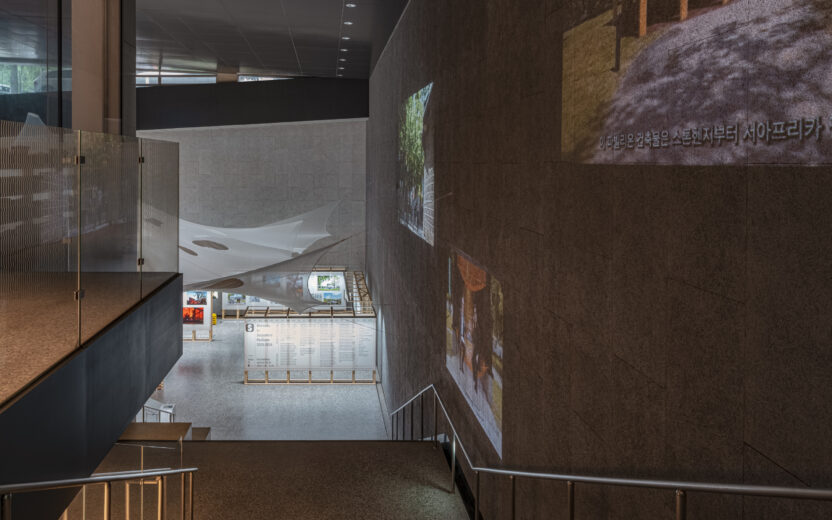 240722 서울도시건축전시관 Moments in Serpentine Pavilions 2 1