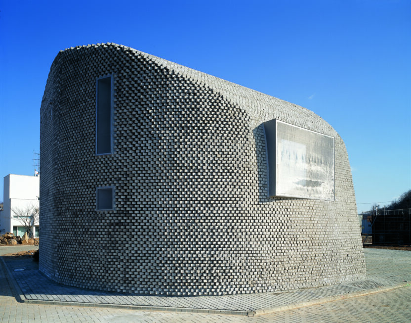 내가 꿈꾸는 삶과 집에 관한 58개의 건축 아이디어 15 39.조민석 픽셀 하우스 2003 김용관 사진