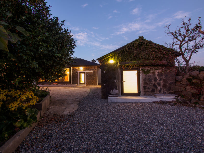 내가 꿈꾸는 삶과 집에 관한 58개의 건축 아이디어 18 56.이창규강정윤에이루트건축사사무소 고산집 2017 김형석 사진