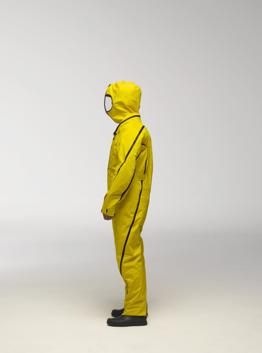 집 짓는 미술가, 서도호의 상상은 현실이 된다? 14 Do Ho Suh Perfect Home S.O.S. Smallest Occupiable Shelter 2024 Prototype IIjpg