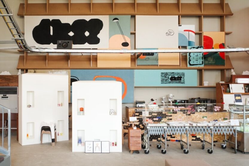 빈티지 가구를 매개로 한 디자인 플랫폼, dkff 1 1 4