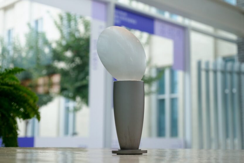 제1회 서울시 유리지공예상, 그 첫걸음의 이야기 4 2 2. 서울시 유리지공예상 트로피