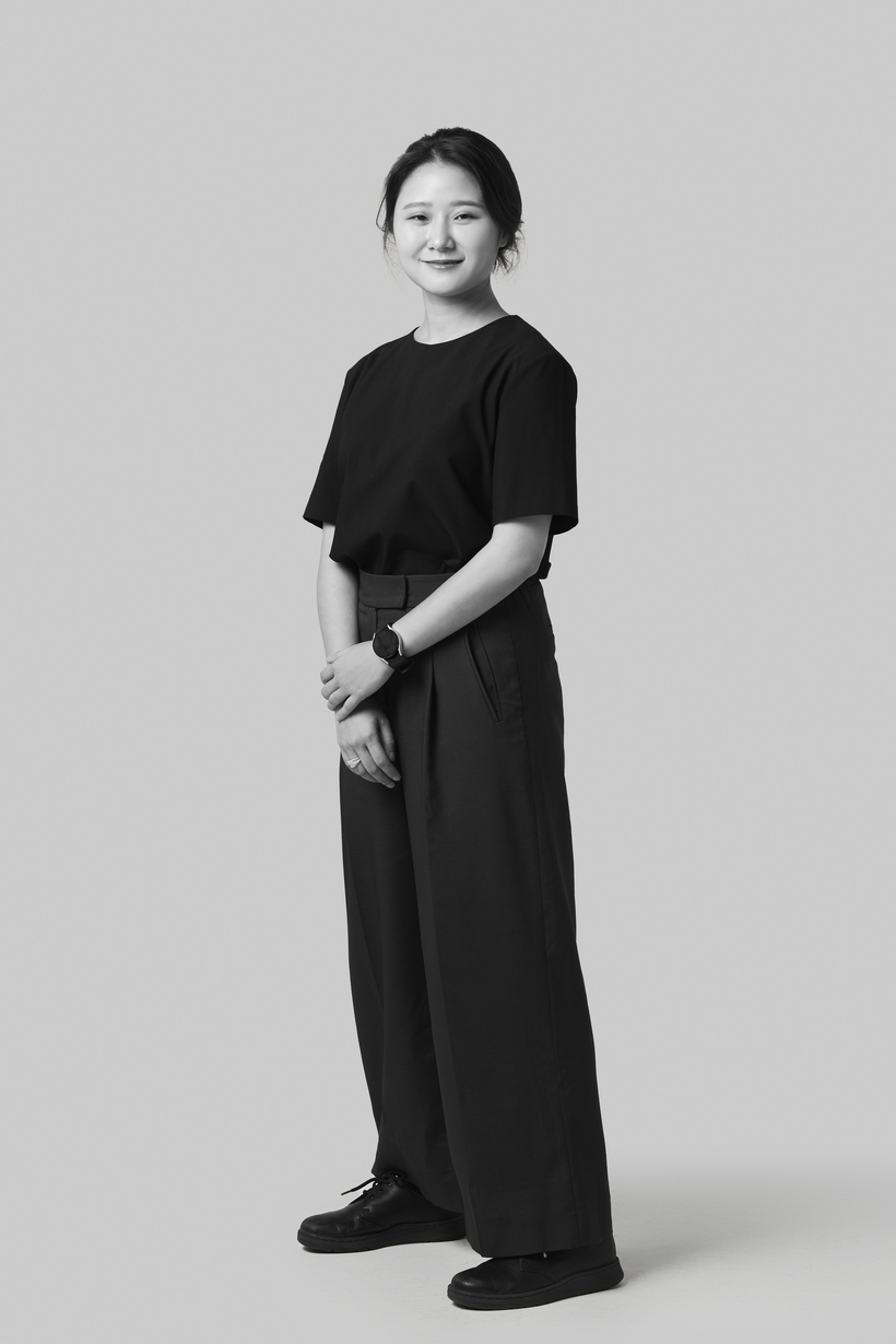 240813 영디자이너프로필 송예진1300 bk