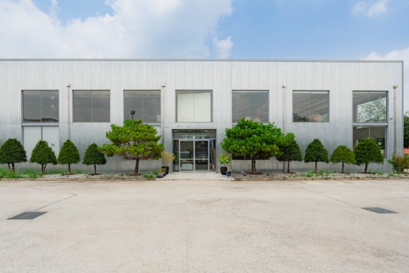 빈티지 가구를 매개로 한 디자인 플랫폼, dkff 3 3