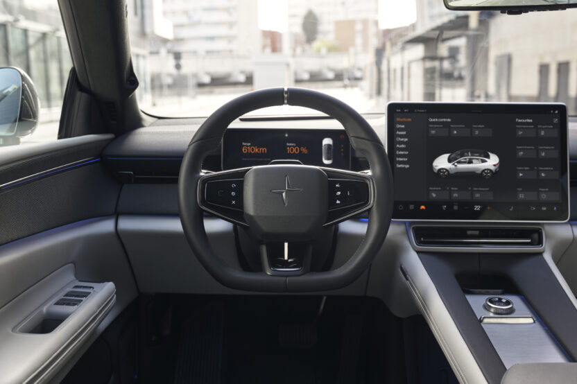 스마트한 주행 경험을 디자인하다 2 683266 20240428 Polestar 4 in Storm with Zinc Nappa interior and Pro Pack