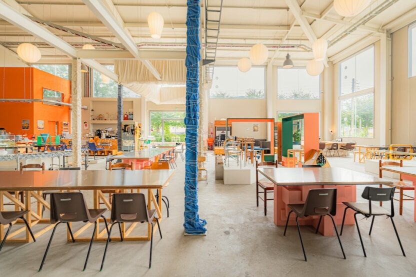 빈티지 가구를 매개로 한 디자인 플랫폼, dkff 7 7