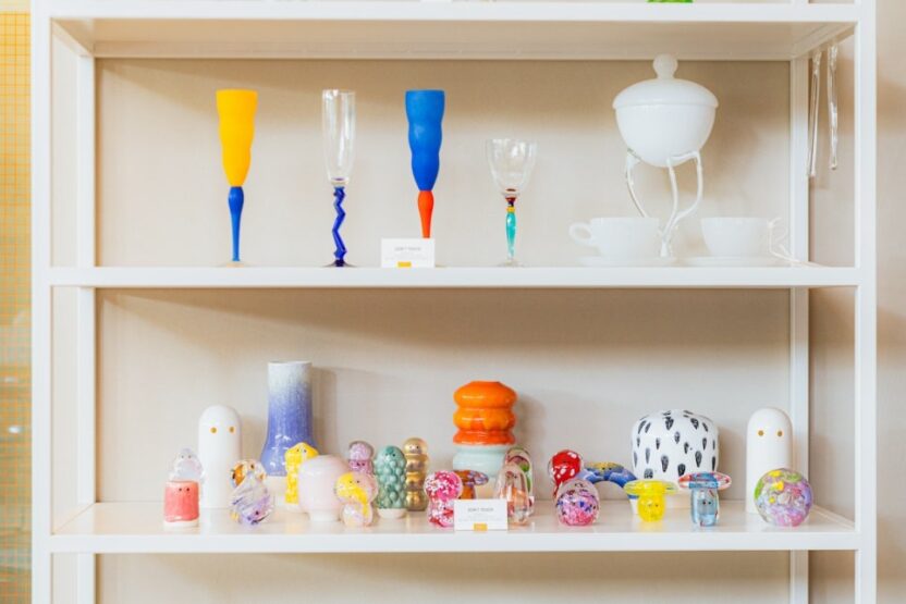 빈티지 가구를 매개로 한 디자인 플랫폼, dkff 8 8