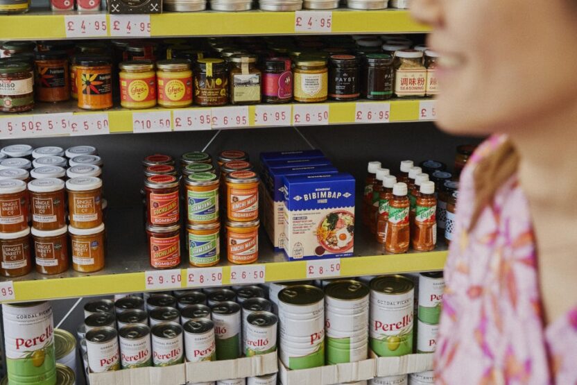 고추장으로 런던을 물들이다, 봄봄(BOMBOM) 15 Deli shop bombom min