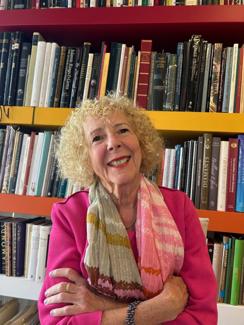 프리즈의 격을 높이다, 중세 미술품 갤러리 '레 정뤼미뉘르' 1 SH photo