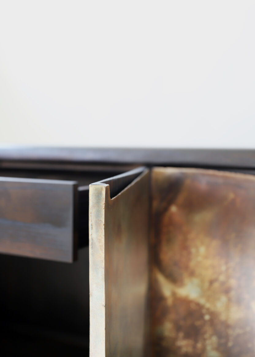 스케치 없이 가구를 만드는 디자이너, 발렌틴 로엘만 13 theEdit credenza 02