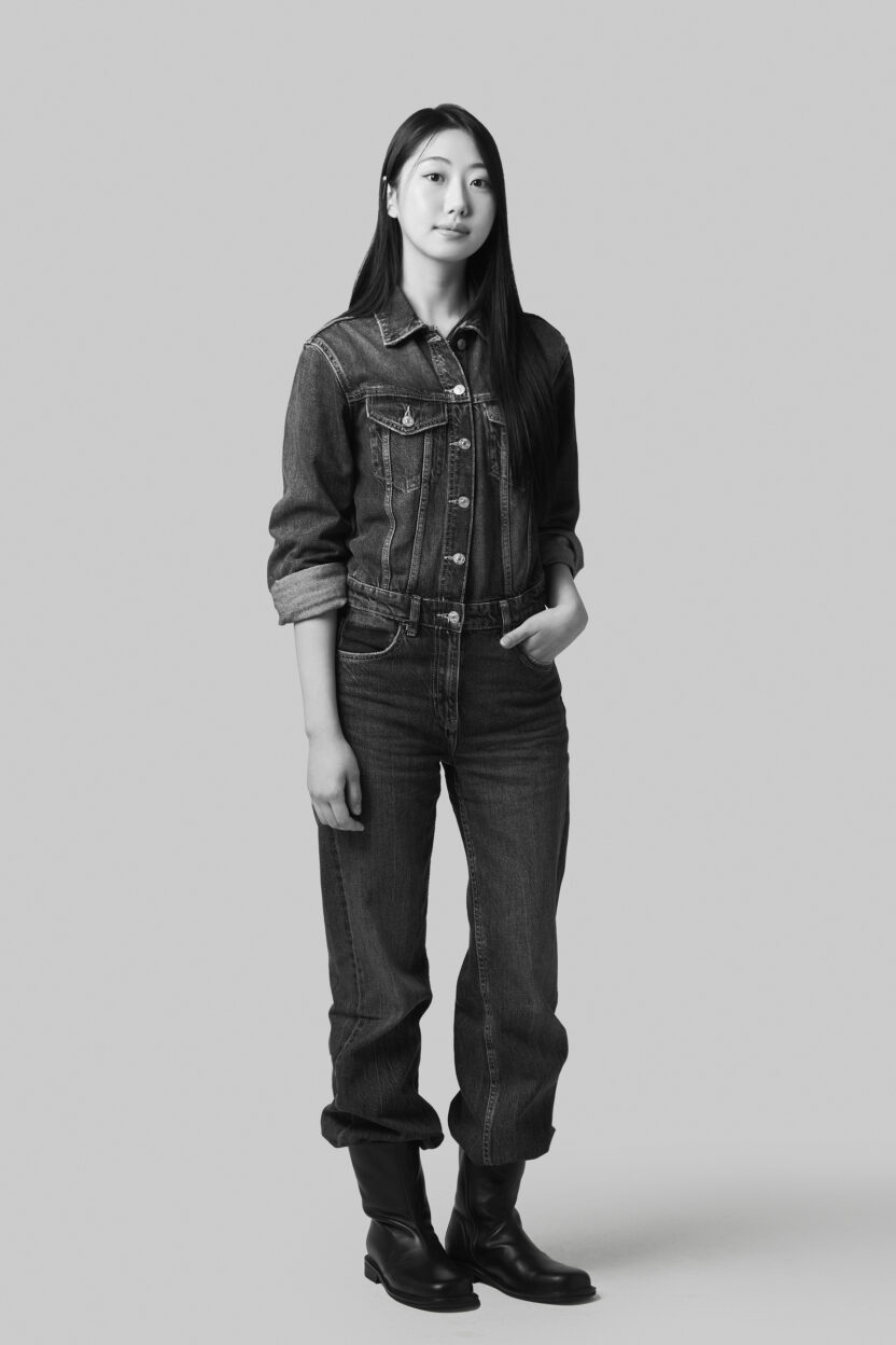 240813 영디자이너프로필 이예원0809 bk 1