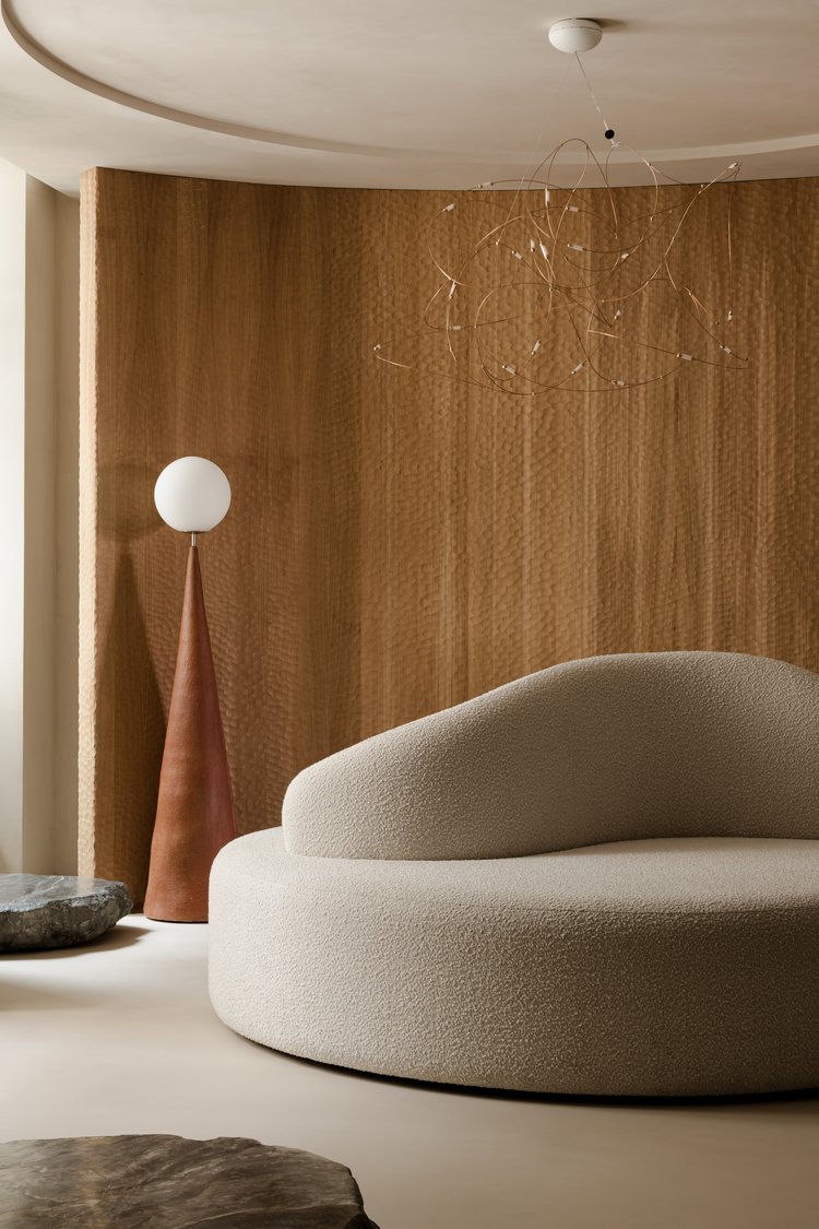 스탠리 큐브릭 영화에서 영감 받은 웨딩드레스 숍 8 Balbek MillaNova Warsaw © ONI Studio 3445 8