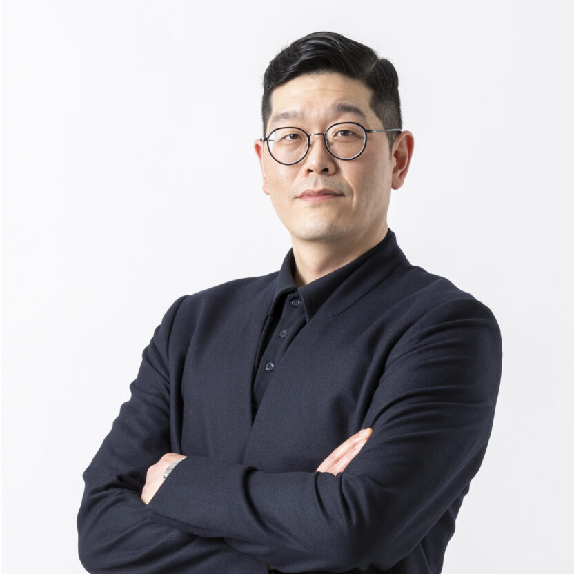 유화성 AGO 공동창립자 크리에이티브 디렉터 프로필 사진 복사