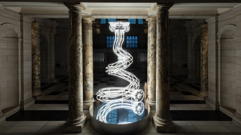 V&A 사우스켄싱턴을 밝히는 LED 트리 11 V&A 사우스켄싱턴을 밝히는 LED 트리